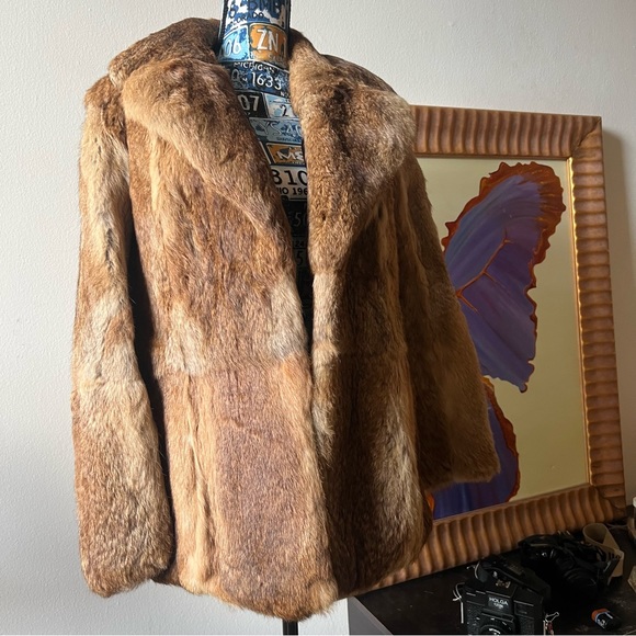 Luxurious real fur coat with satin lining, brown - Picture 2 of 10